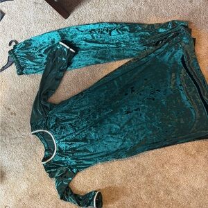 Emerald Green Velvet shalwar khameez set sz 40